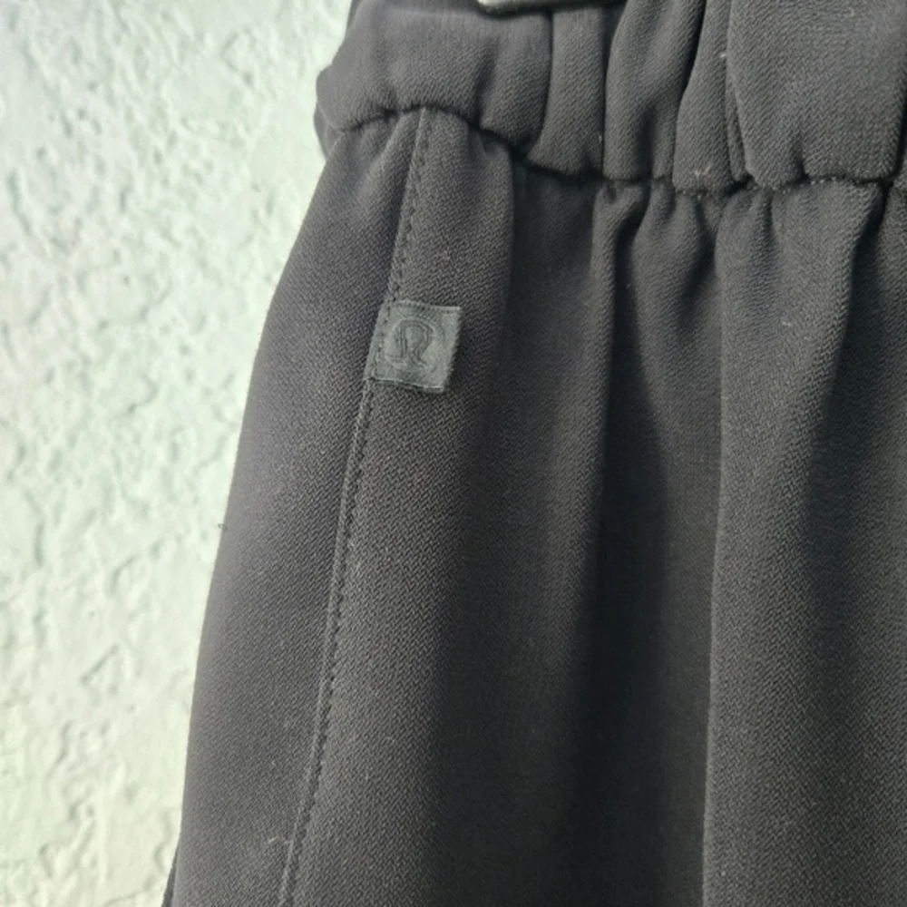 Lululemon 2 Noir Crop‎ Pant Black Paper Bag Tie Waist Wide Leg